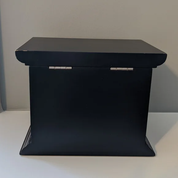 Black wooden hinged trinket jewelry box - Picture 6 of 8
